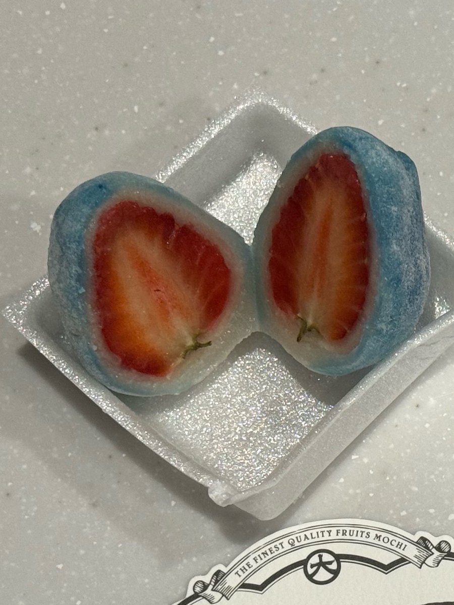 YURI1499081's tweet photo. どうでもいいけど、めちゃくちゃうまく断面切れてない？？？？ねぇ、不器用な私なのにこれは褒めて欲しい。最高の出来栄えではなかろうか？？？ https://t.co/Qt9CvE3hKk