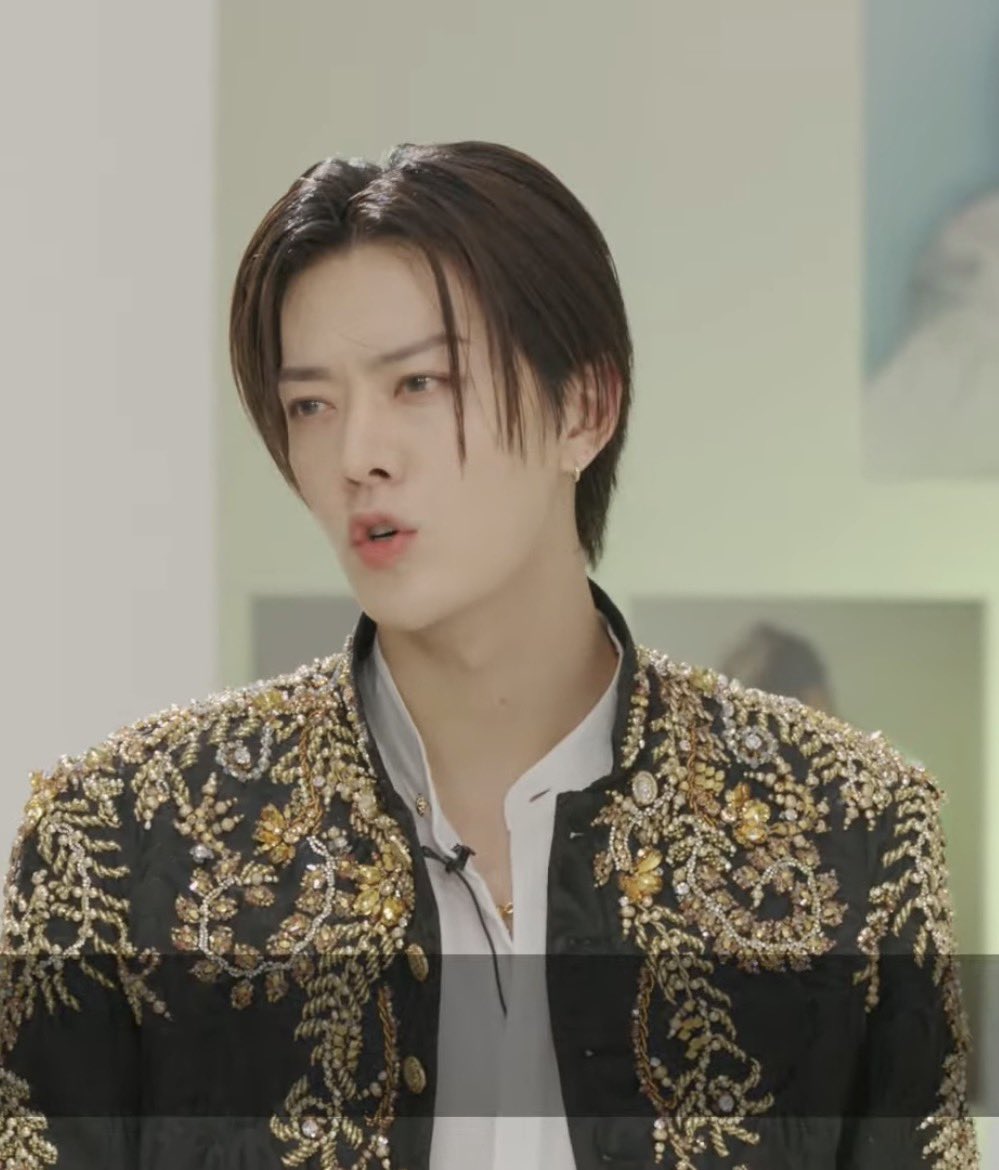 cherrymorolls's tweet photo. NAKAMOTO YUTA NEW SHORT HAIR🫠🖤 https://t.co/zQgu3ET5YH