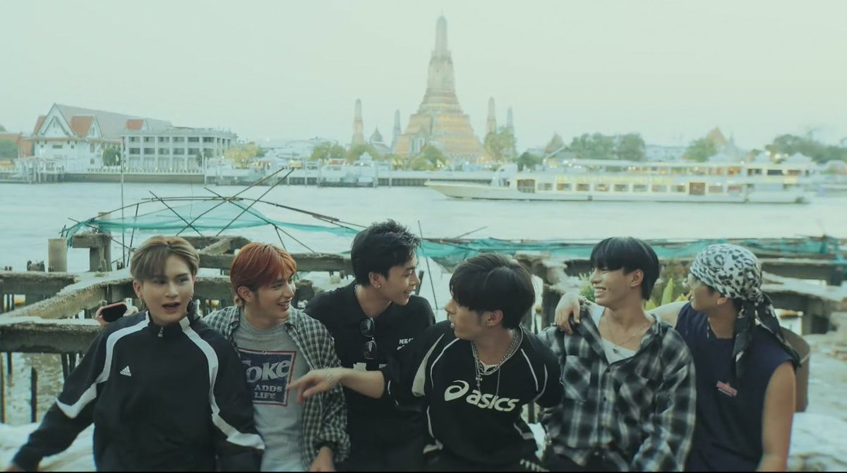 AllThePPop's tweet photo. Love seeing them smile. Happy 3rd Anniversary BILIB! Looking forward to more years together!

MATSALUV MV OUT NOW
#BILIB @bilib_official
#BILIB_MATSALUV https://t.co/z60wJhFNzC