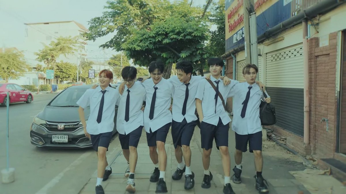AllThePPop's tweet photo. Love seeing them smile. Happy 3rd Anniversary BILIB! Looking forward to more years together!

MATSALUV MV OUT NOW
#BILIB @bilib_official
#BILIB_MATSALUV https://t.co/z60wJhFNzC