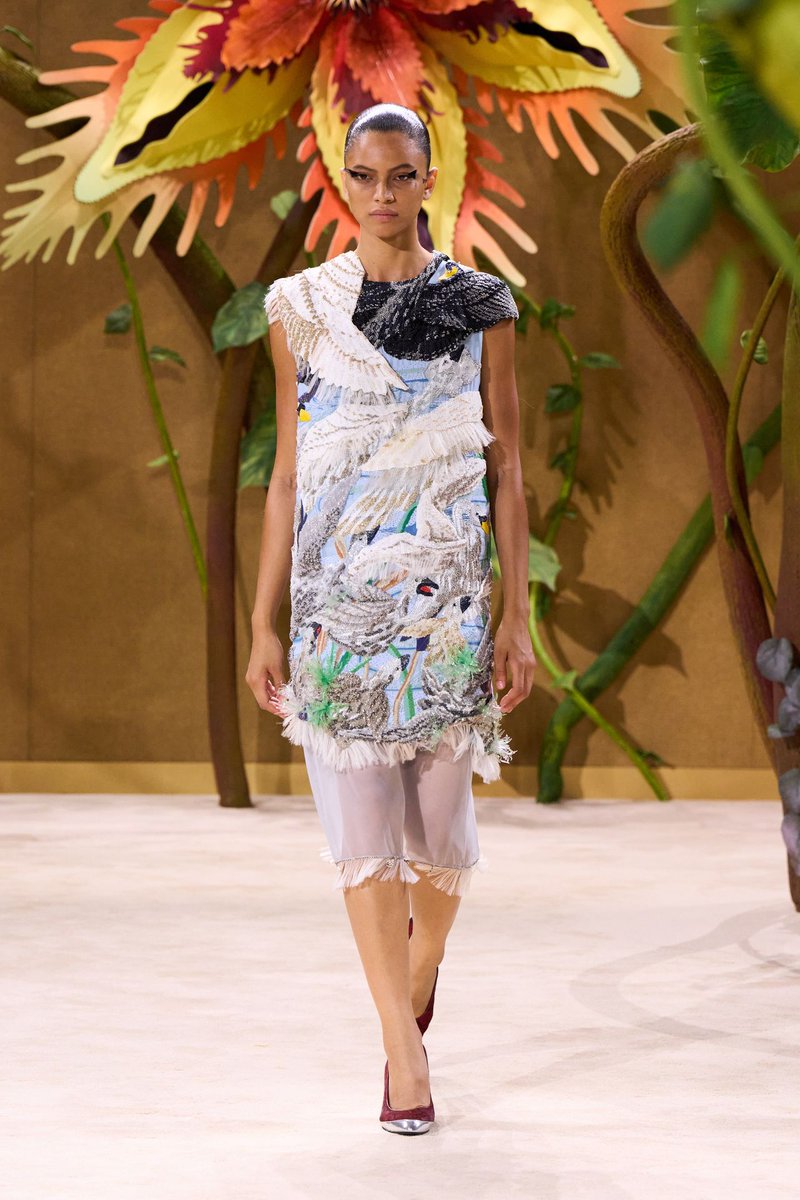 LaModeUnknown's tweet photo. ✨️Chanel✨️ by Matthieu Blazy Fall/Winter 2026 Couture.🪡 https://t.co/vanVU3XtGM