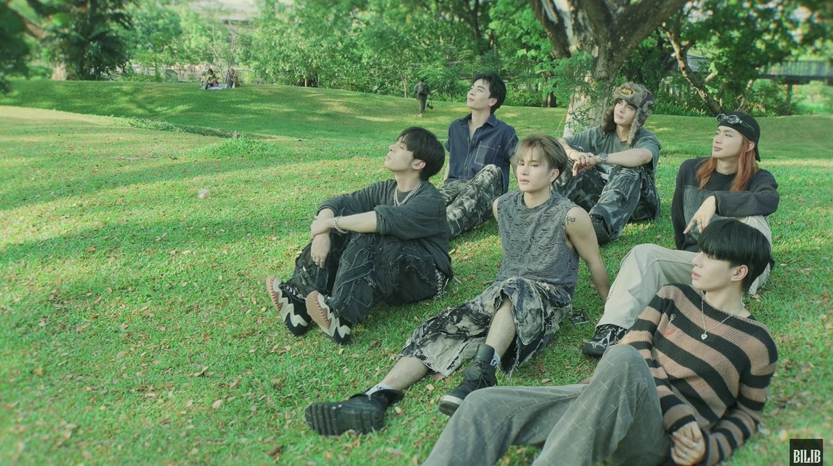 AllThePPop's tweet photo. My OT6 💚 Love them so much! 

MATSALUV MV OUT NOW
#BILIB @bilib_official
#BILIB_MATSALUV https://t.co/cChZ70QyBx