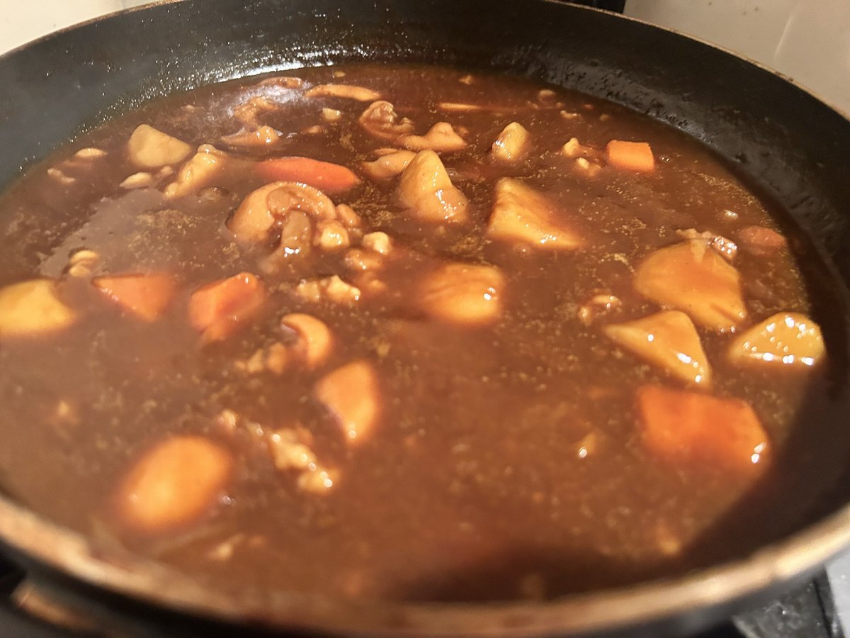 ontirogu's tweet photo. 今日は豚足カレーです🍛 https://t.co/R4fqELHuHf