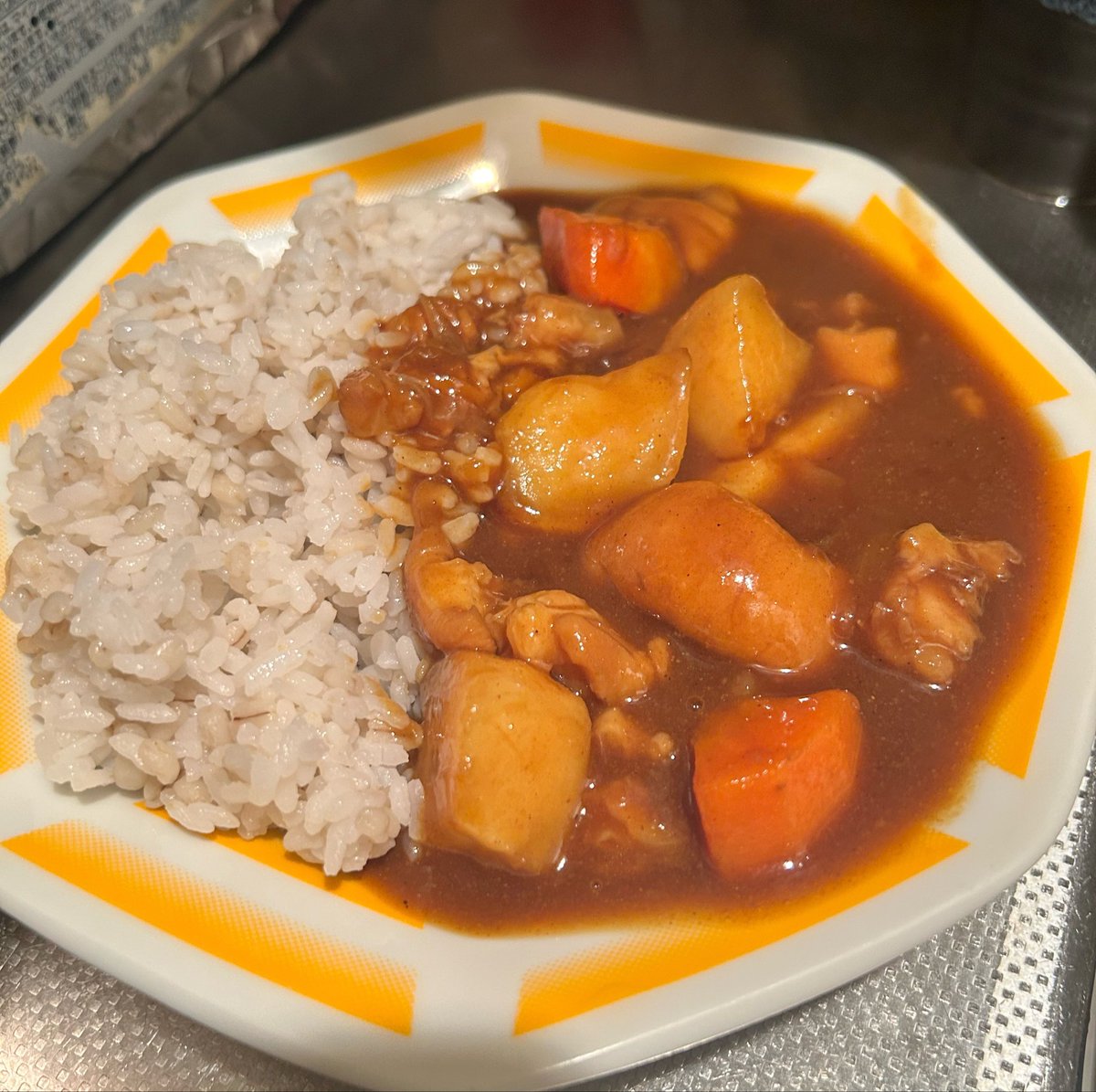 ontirogu's tweet photo. 今日は豚足カレーです🍛 https://t.co/R4fqELHuHf
