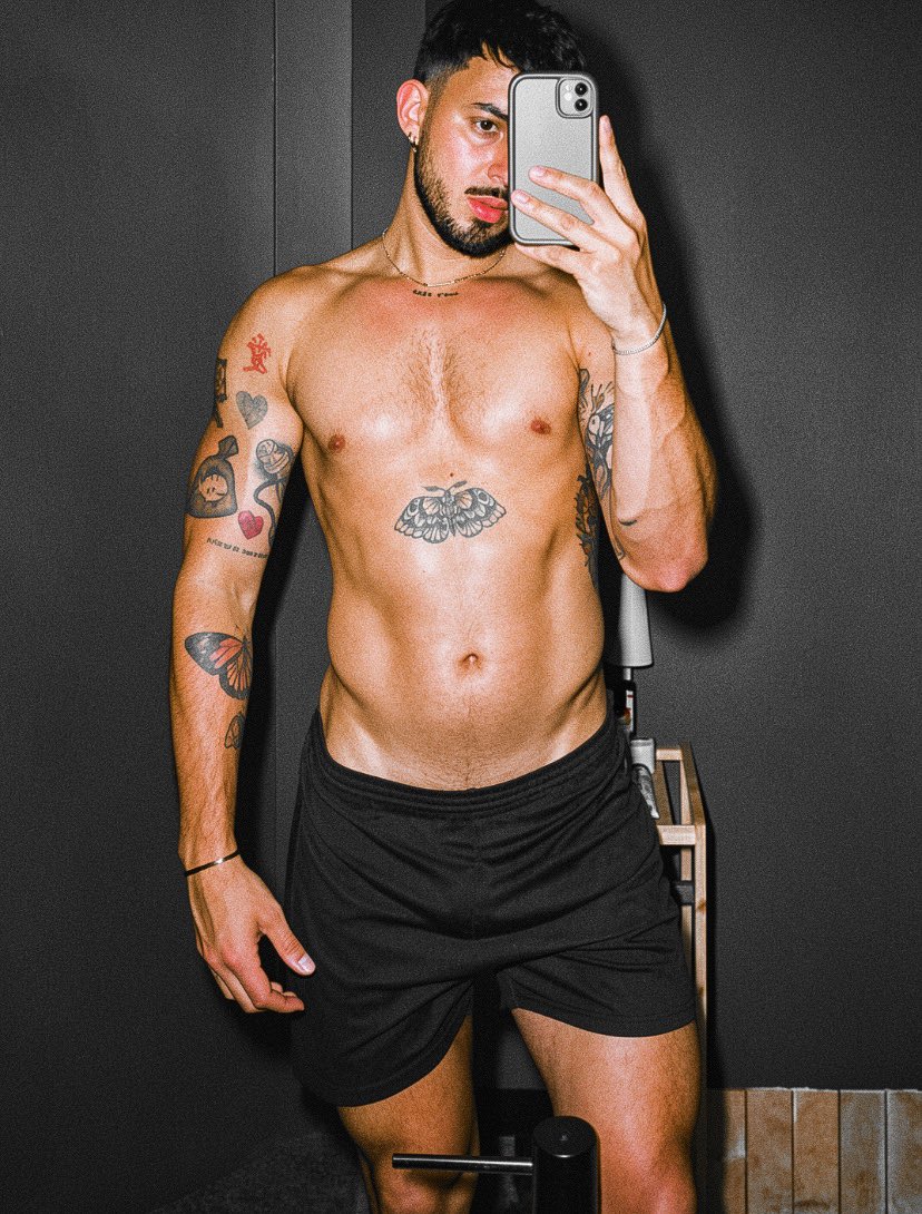 DanBonilla615's tweet photo. @thiagobloomx @xlittlehotx @DimitrySimonit https://t.co/RENGzJdHya 😈🔥🔒 https://t.co/Gq1tfUWfnZ