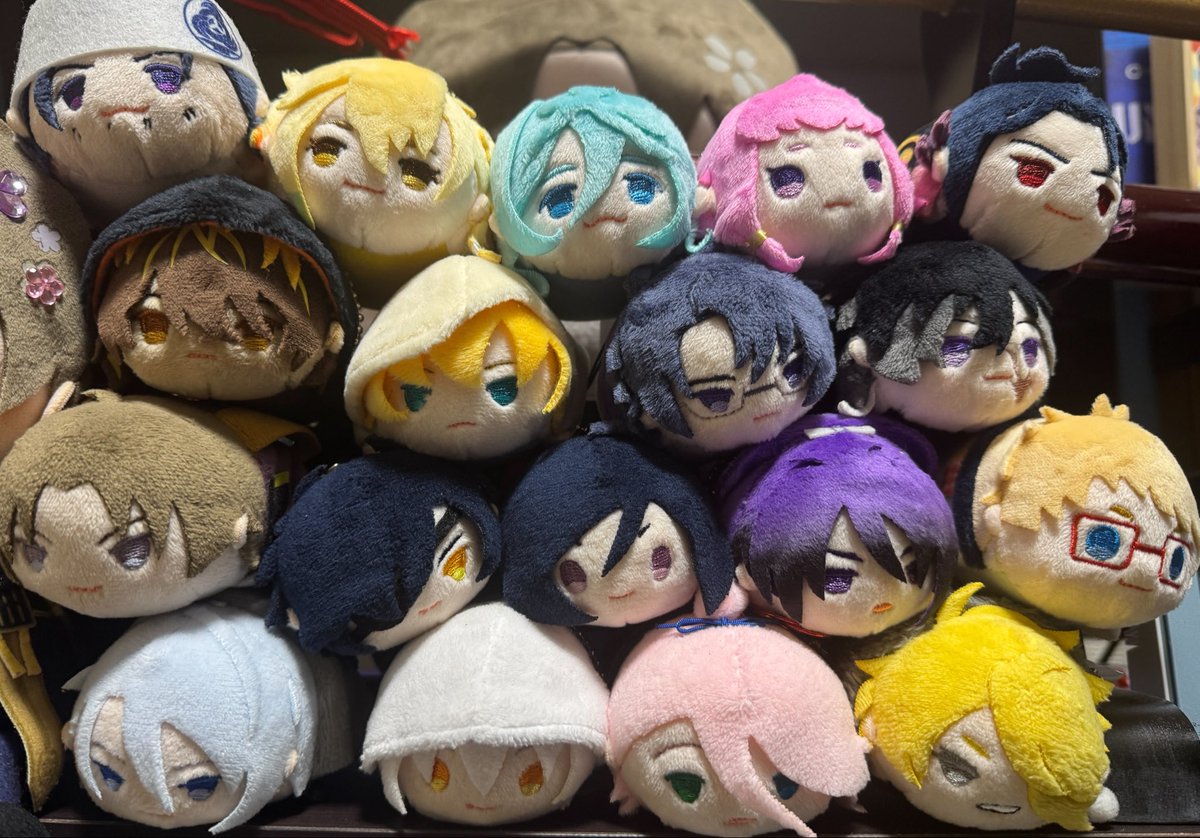 rainytown56's tweet photo. カントーから無事帰宅！！
初めてCPオンリーイベントに行きましたが孫六島の本を買えてよかったです！！
相互さんの本も買いましたが人見知りのためお声かけ出来ず申し訳！！！！
でも楽しかった！！
琉球に帰ります！！！！ https://t.co/lqlbf9VcaO