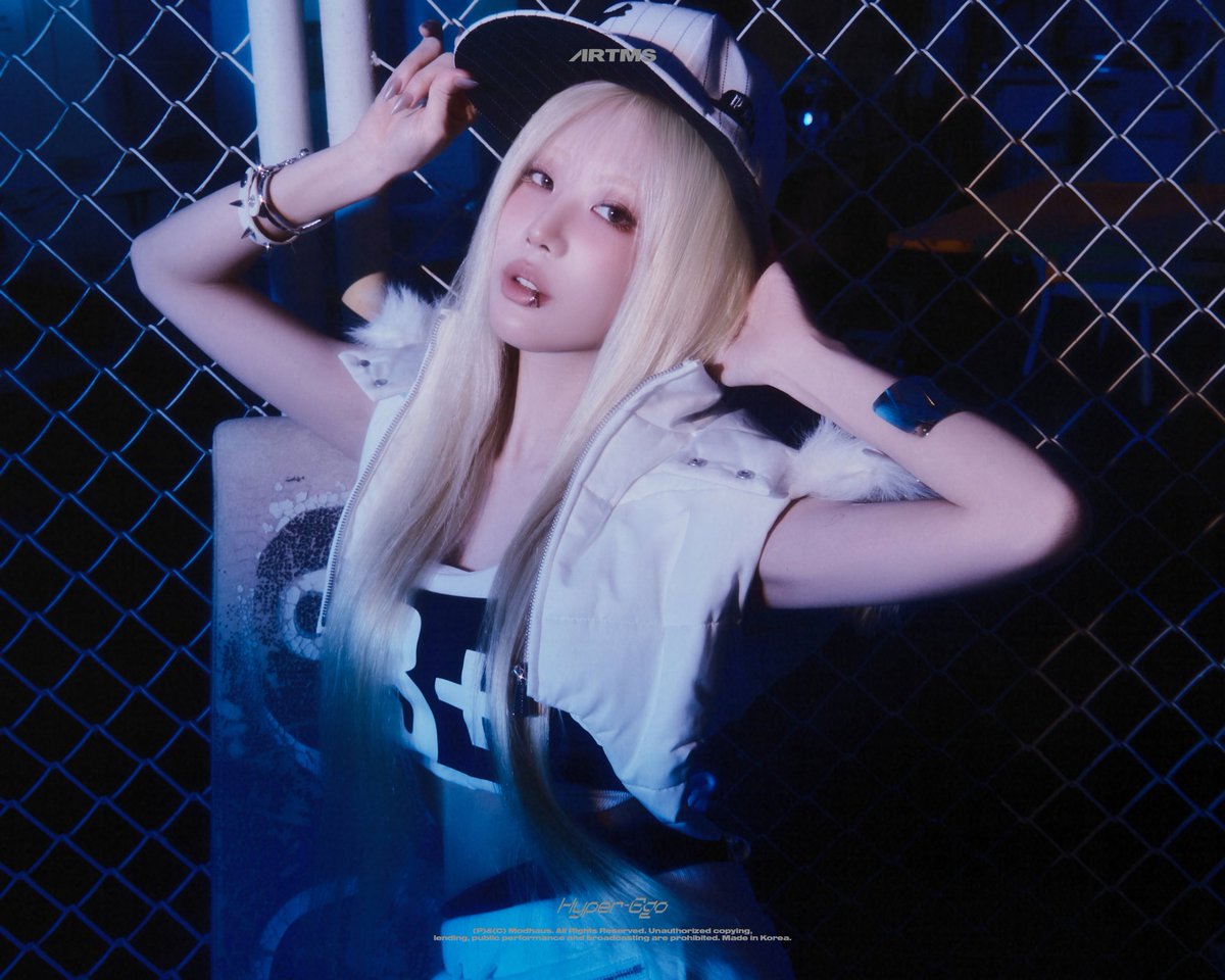 ARTMS LOONA KimLip 김립 キムリプ サイン入りサノクトレカ kim lip at