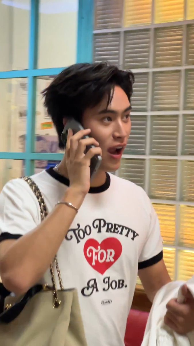 phuwim's tweet photo. THAT DAMN EXPRESSION

#Gemini_NT https://t.co/fjFpDBIZhH