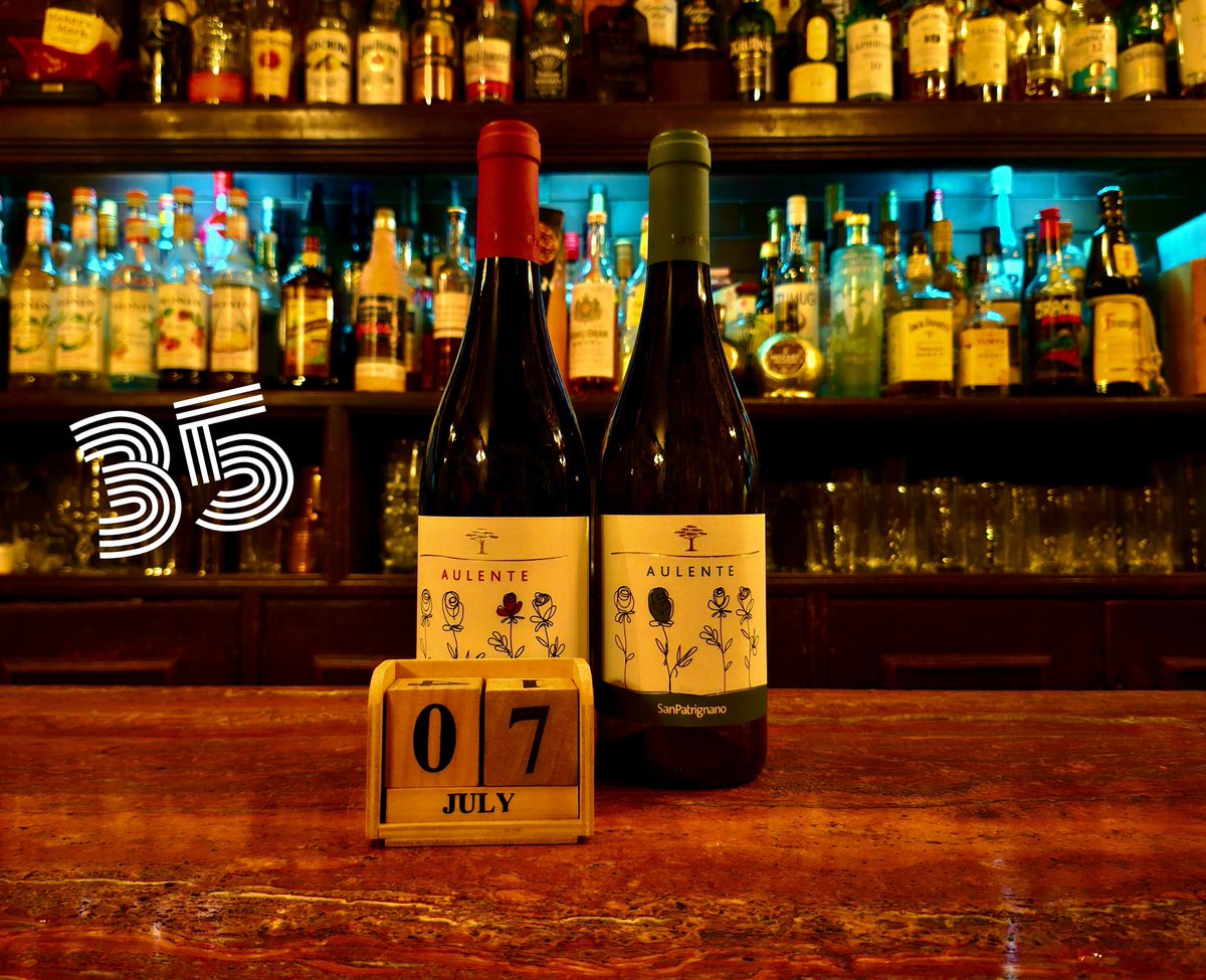 onjouji's tweet photo. 皆様のおかげをもちましてBar VICTOR は35周年を迎えることができました。

さらに精進してまいります。
今後もよろしくお願い申し上げます。

どうぞVICTOR の誕生日を共に祝ってくださいませ！

　　　　　　　　VICTOR 店主 https://t.co/CAlX12icsA