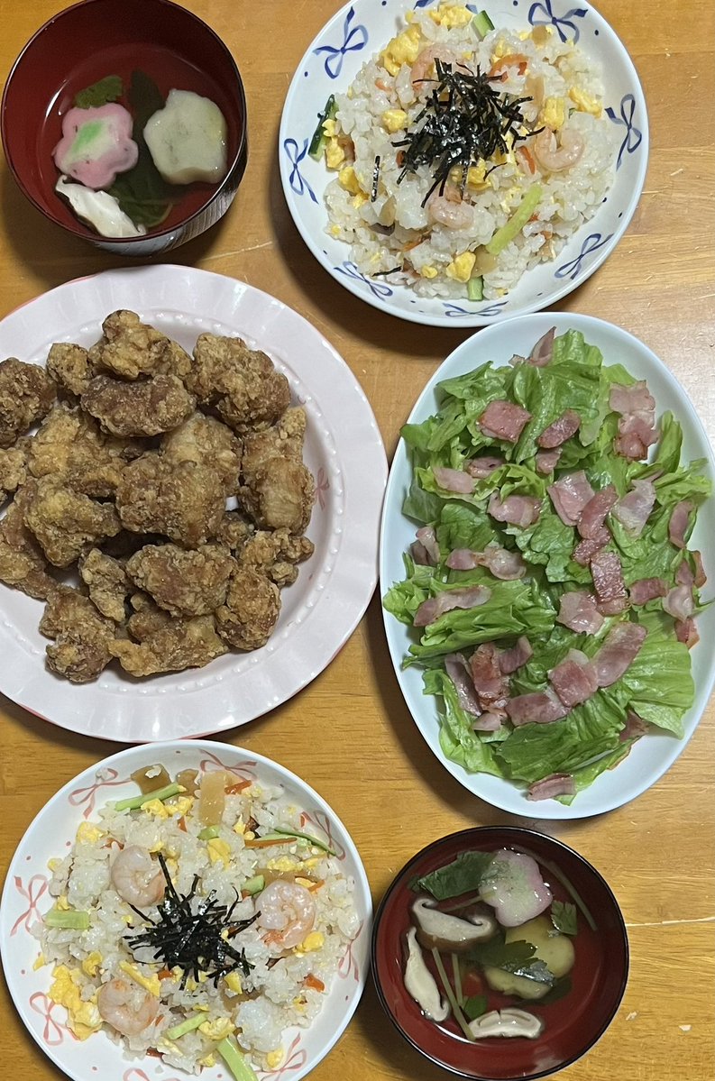 kuronanacocoa's tweet photo. ばんわ☾
今日15時半頃学校から電話があり息子がケガしたと💦
病院連れてったりで夕飯作るの遅くなって急いで何とか作った(>_<)

本日作った七夕の夕飯ꕤ

・ちらし寿司
・唐揚げ
・ベーコンレタスサラダ
・椎茸とお麩のお吸い物

 #おうちごはん
 #料理記録
 #晩ごはん
 #料理好きな人と繫がりたい https://t.co/IciBCtEQN5