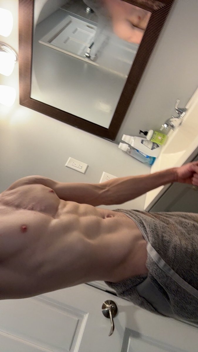Brycekeo6's tweet photo. Good morning my sluts 

#nsfwtwt #nsfw #bwc #daddy #slut #cumslut #bigdick #horny https://t.co/E1aJEG26wk