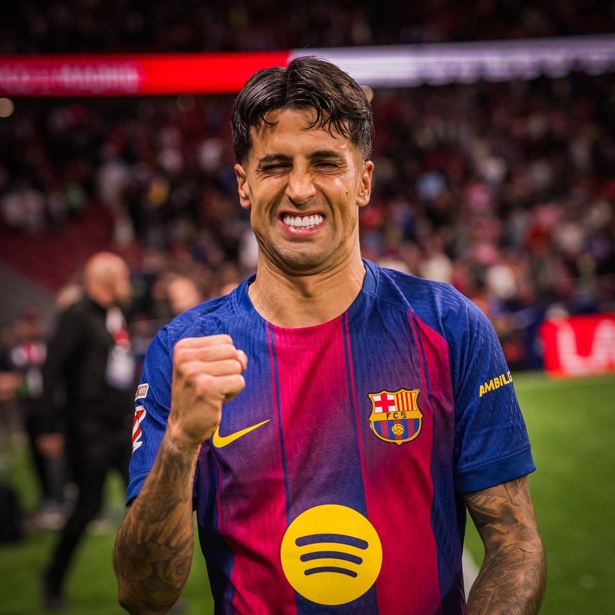 ActuBarca___'s tweet photo. 🚨🚨LE FC BARCELONE EST SUR LE POINT DE FINALISER LE TRANSFERT DE JOÃO CANCELO 🇵🇹 !! 💙❤️

💰Montant du transfert : 10M€ 

(@MatteMoretto) https://t.co/c7YxZ4Blsa
