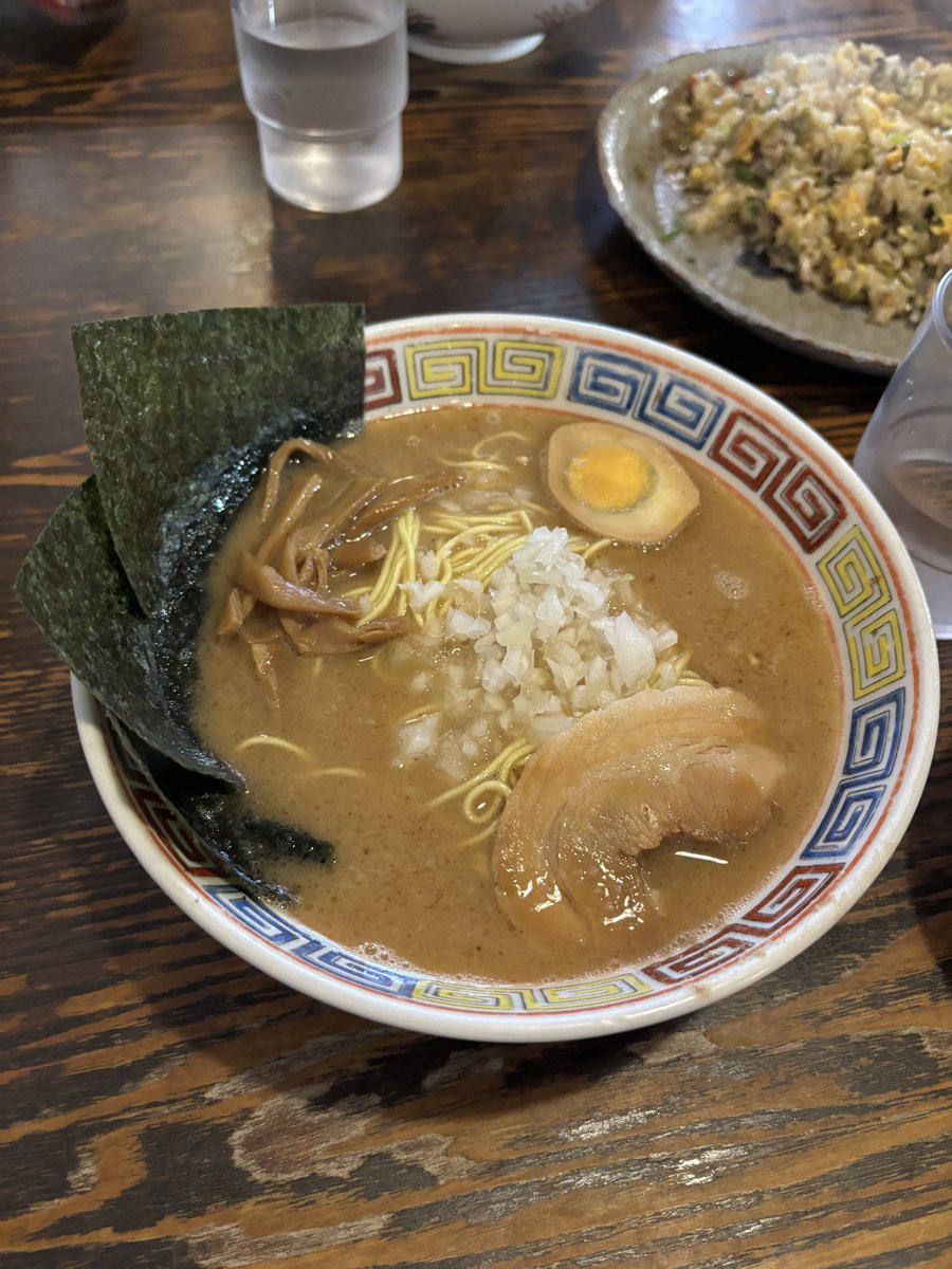 fumiyeah0924's tweet photo. @Nui_Sociere 地元のラーメンなんですが、高校から食べ続けて10年、今だにこれを超えるラーメンに出会ったことないです https://t.co/94uLSbB2u9