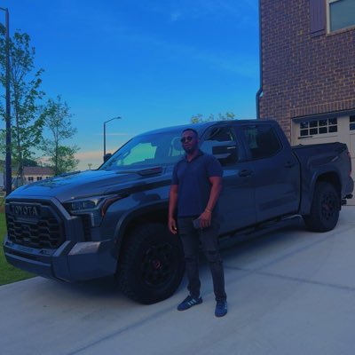 e8tball's tweet photo. #NewProfilePic https://t.co/KC92Kq9XH7