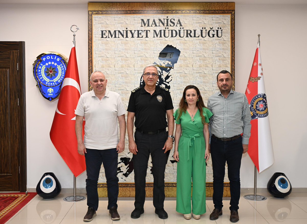 AVBakirlioglu's tweet photo. Manisa İl Emniyet Müdürü olarak görevine başlayan Adnan Karayel’i, Milletvekilimiz Bekir Başevirgen ve İl Başkanımız İlksen Özalper ile birlikte ziyaret ederek, başarı dileklerimizi ilettik.

Halkımızın huzur ve güvenliği adına yürüteceği görevinde Karayel’e başarılar diliyor, nazik ev sahipliği için teşekkür ediyorum.