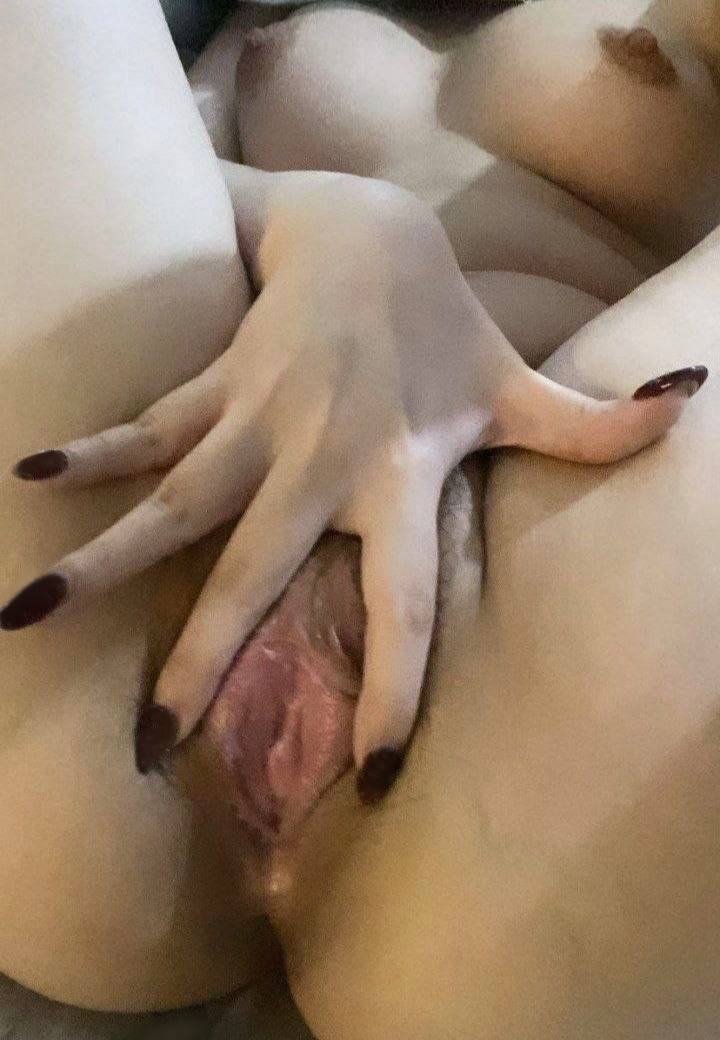 stuffherpuss's tweet photo. My cute little slut gf wants us to take turns pumping cum in her

dm us if u're interested, phnom penh 🇰🇭

#nsfwtwt #nsfw #khmer #cambodia #slut #whore #sex #swingers #threesome https://t.co/t5BTWiYKqB