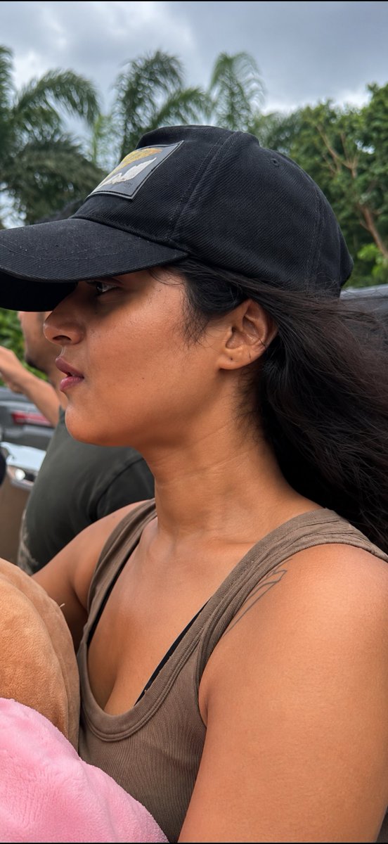 Rathifellow1's tweet photo. Deepthi sunaina what a b she is 🤤🥵 https://t.co/z43mMYso28