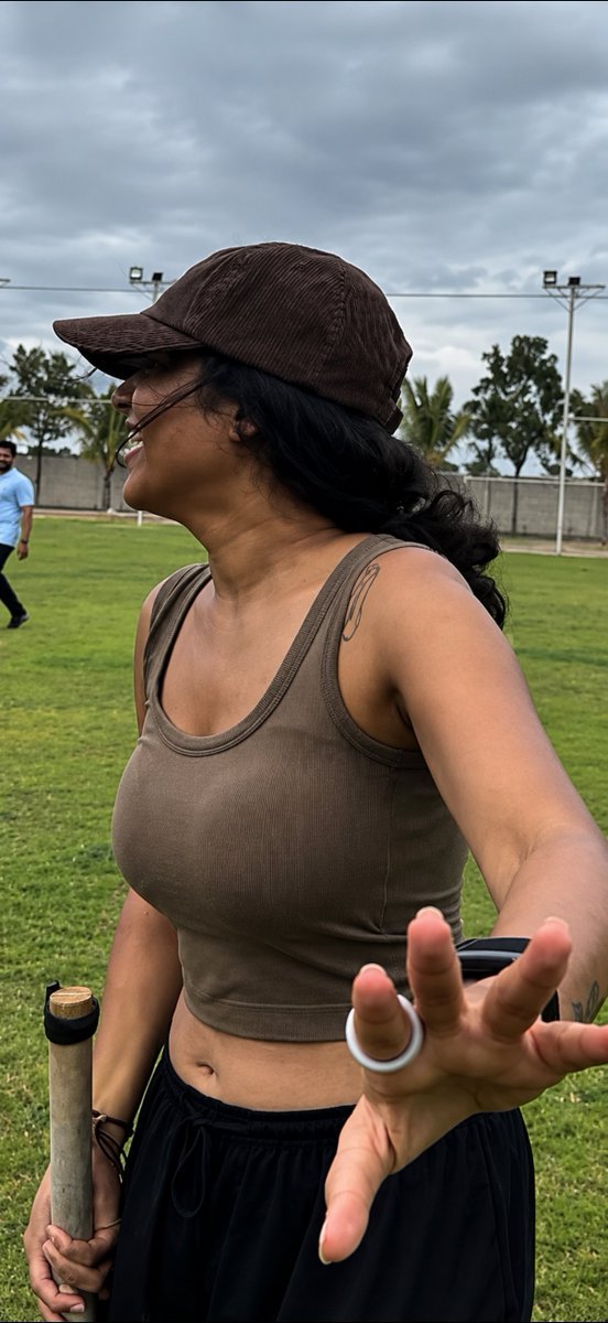Rathifellow1's tweet photo. Deepthi sunaina what a b she is 🤤🥵 https://t.co/z43mMYso28