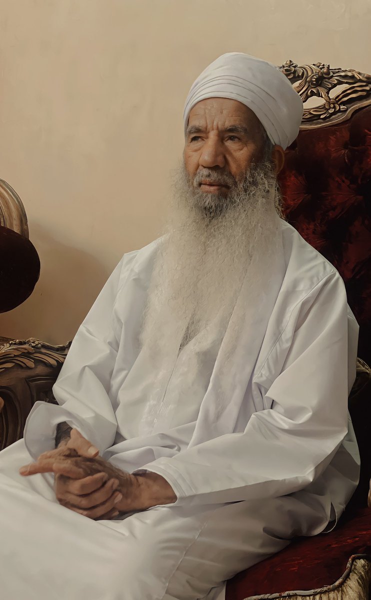 alsabqi17's tweet photo. إِنّي لأَرحَم حاسِديَّ لِحَرّ ما
ضَمَّتْ صُدورُهُم مِنَ الأَوغارِ
نَظَروا صَنيعَ اللَهِ بي فَعُيونُهُم
في جَنَّةٍ وَقُلوبهم في نارِ
لا ذَنبَ لي؛ كَم رمتُ كتم فَضائِلي
فَكَأَنَّما برقعتُ وَجه نَهاري
وَسترتها بِتَواضعي فَتطلَّعت
أَعناقها تَعلو عَلى الأَستارِ" https://t.co/t4EzIADOMD