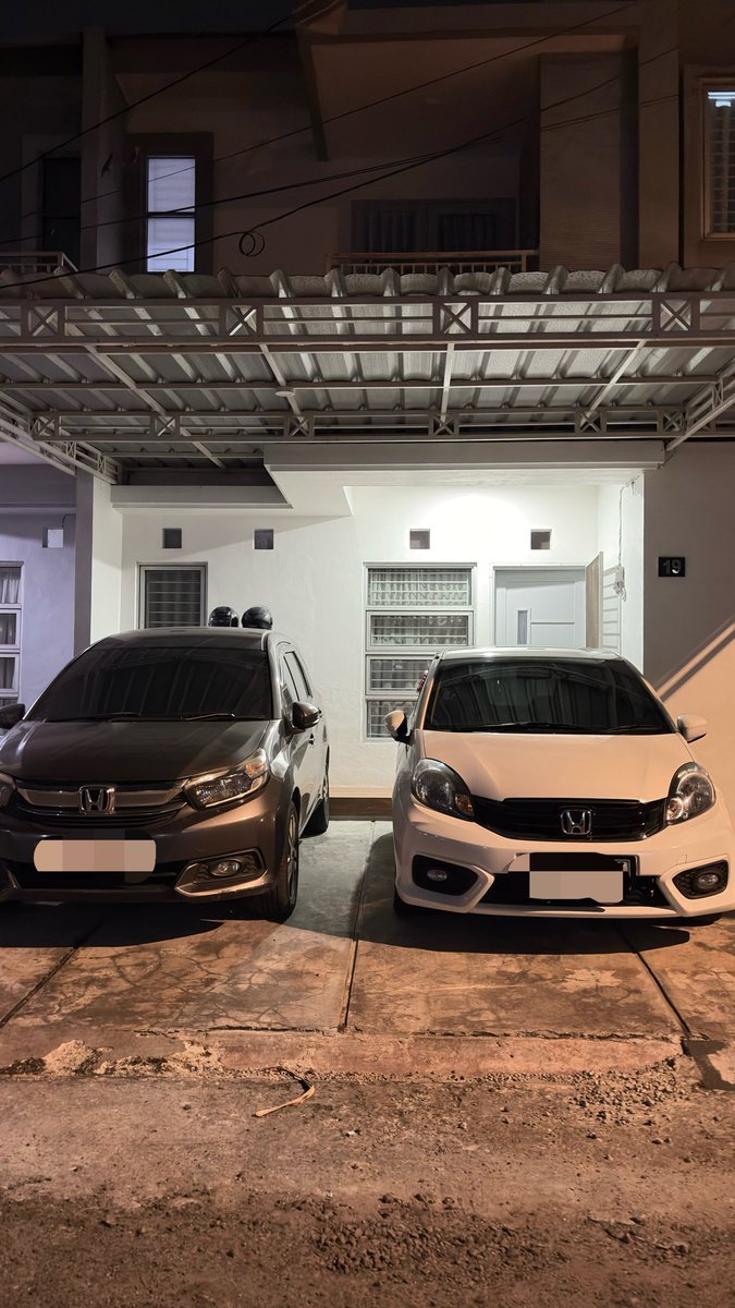 enhyfaen's tweet photo. mi car wit little detaiill ughh love https://t.co/apltHcr3F3