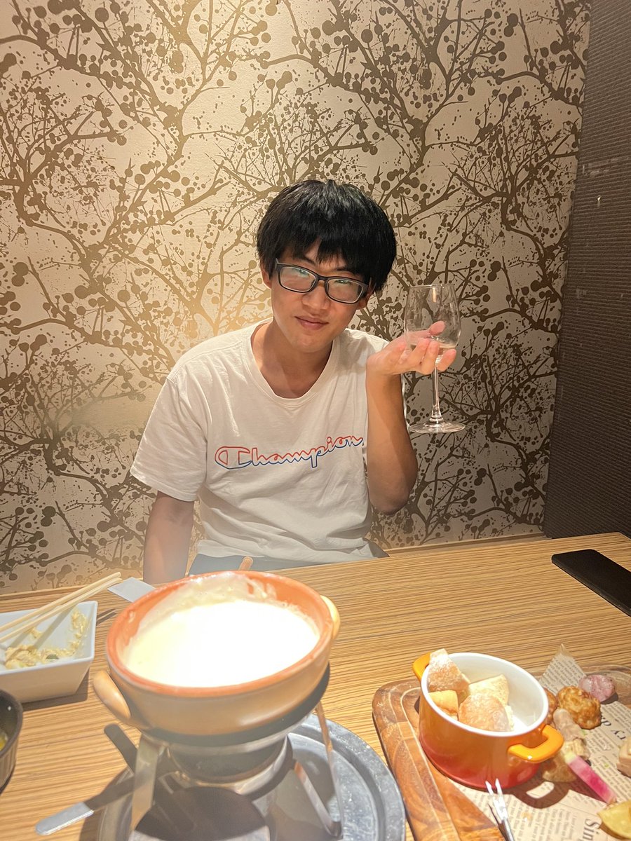 ryotyandao's tweet photo. こいつ探してます
金持って逃げました
名前志垣裕介（しがきゆうすけ
年齢30歳
#打ち子
#金飛び
#スロット
#パチンコ
#7月7日
#マルハン
#持ち逃げ
#ギャンブル https://t.co/LaWcagt3Sq