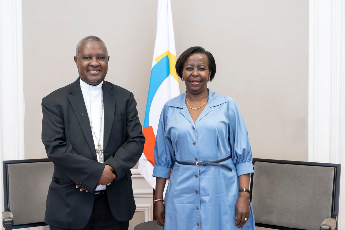 RwandaSunCom's tweet photo. @OIFrancophonie Secretary General @LMushikiwabo  on Tuesday received Cardinal @KambandaAntoine , the Archbishop of Kigali, President of the African Institute for Education (IPEA), which brings together about 15,000 schools across Africa. https://t.co/H3SsogbUke
