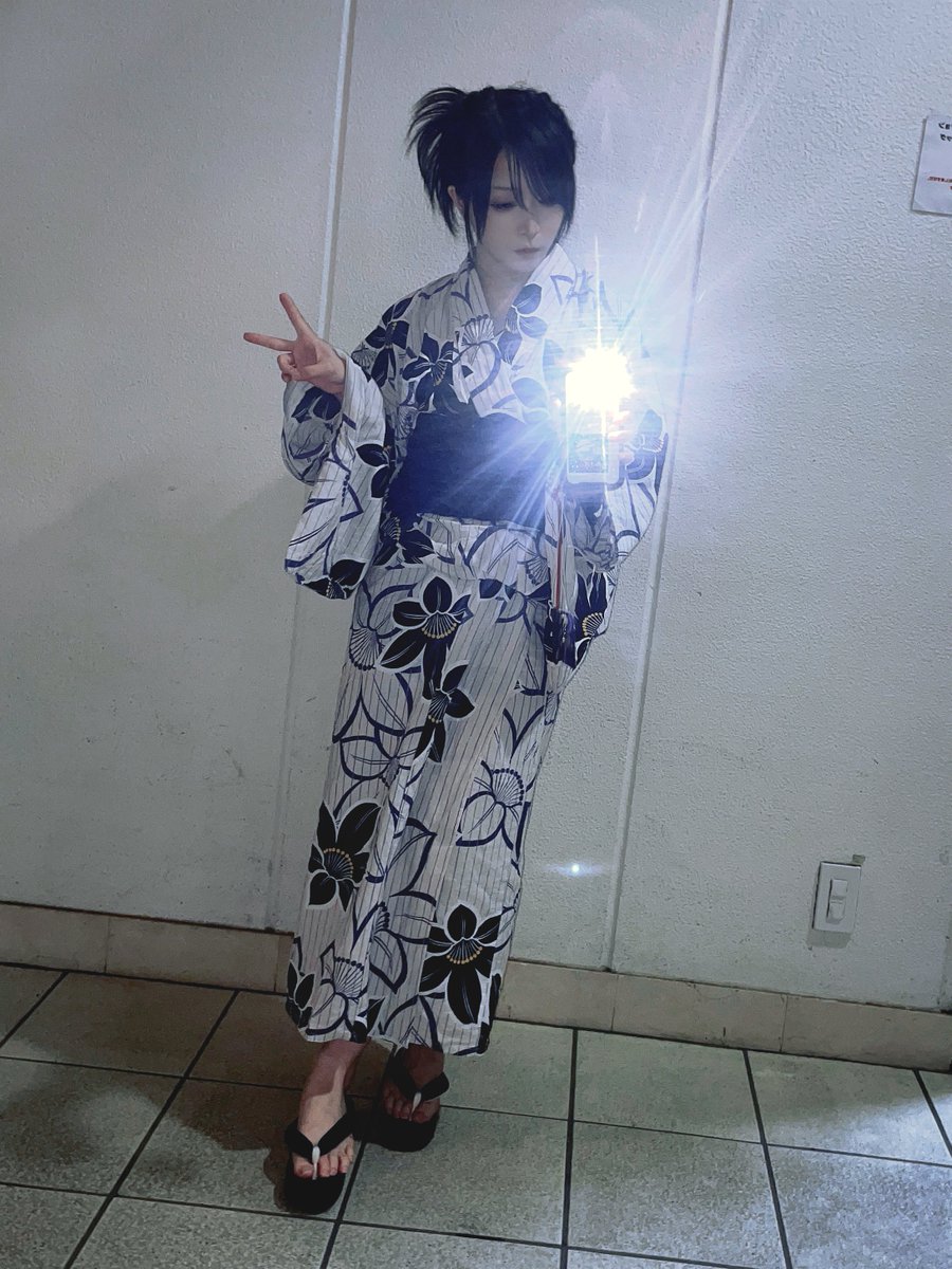 ayaka_aizawa's tweet photo. 七夕ライブでした🎋
ライブ後で浴衣ぐちゃぐちゃなのは気にしないでꒉ:)و ̑̑

#モンパレ https://t.co/pAhGJvSLKl