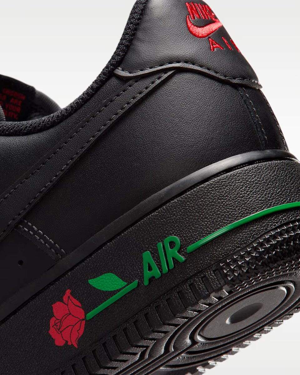 nicekicks's tweet photo. WMNS Nike Air Force 1 Low "Black Rose" is now available! 🌹

📲 https://t.co/3xFiZ9ttdO https://t.co/4Ih7mHQJc7