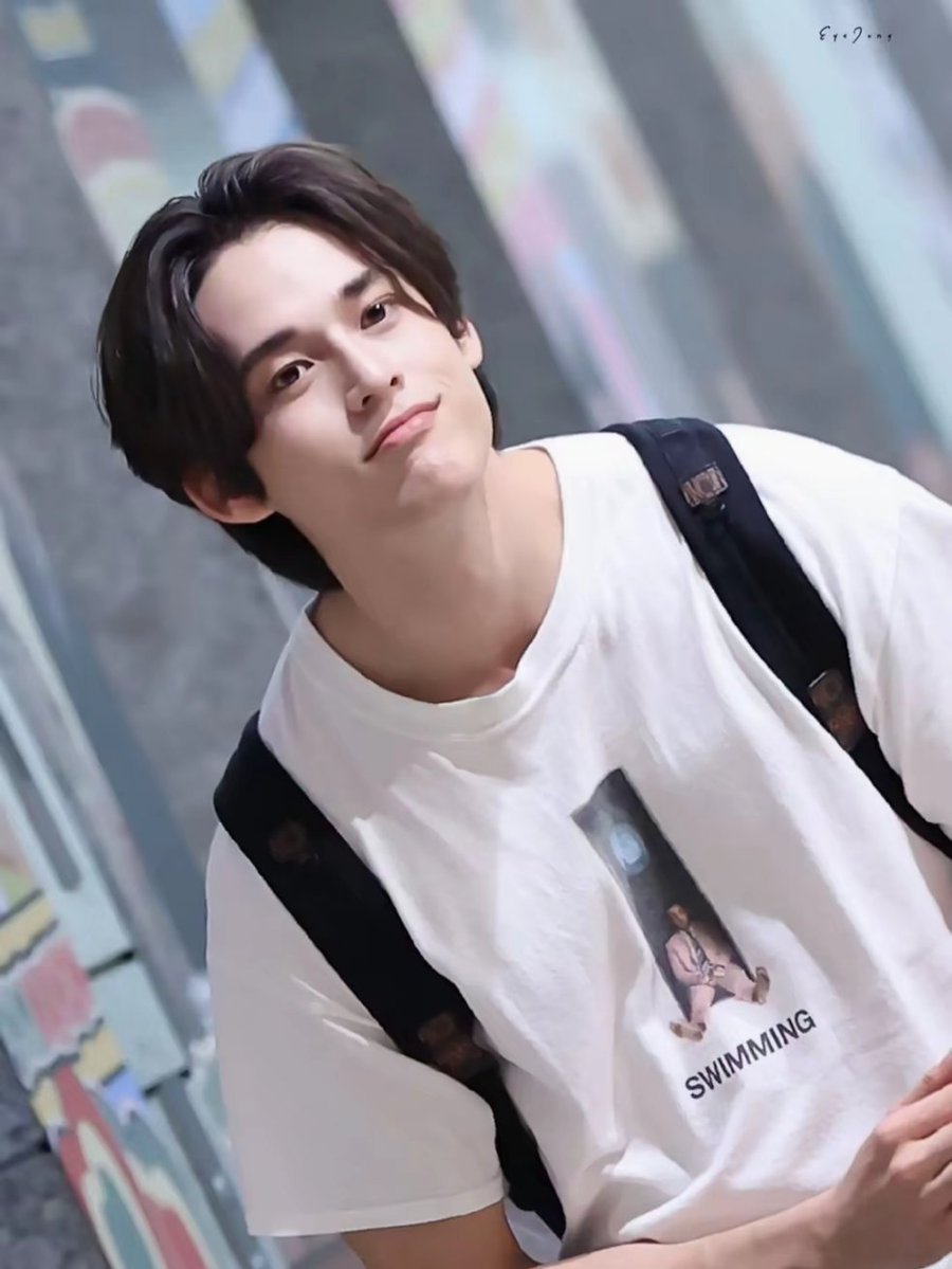 lovejossgawin38's tweet photo. ฉองขวบ                                       ห้าขวบ

#GawinCaskey 🐧 https://t.co/jcO2oRQRY3