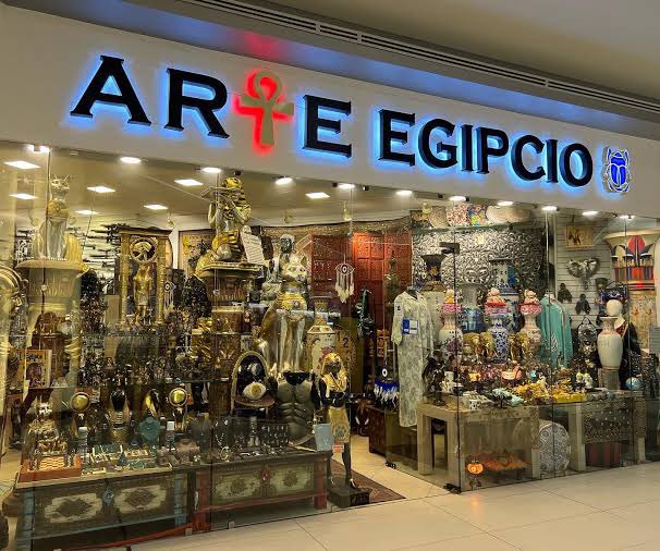 migangelgarzam's tweet photo. Nadie:

Yo inmediatamente a comprar en el gol de Egipto: https://t.co/UsH6gRIGHN