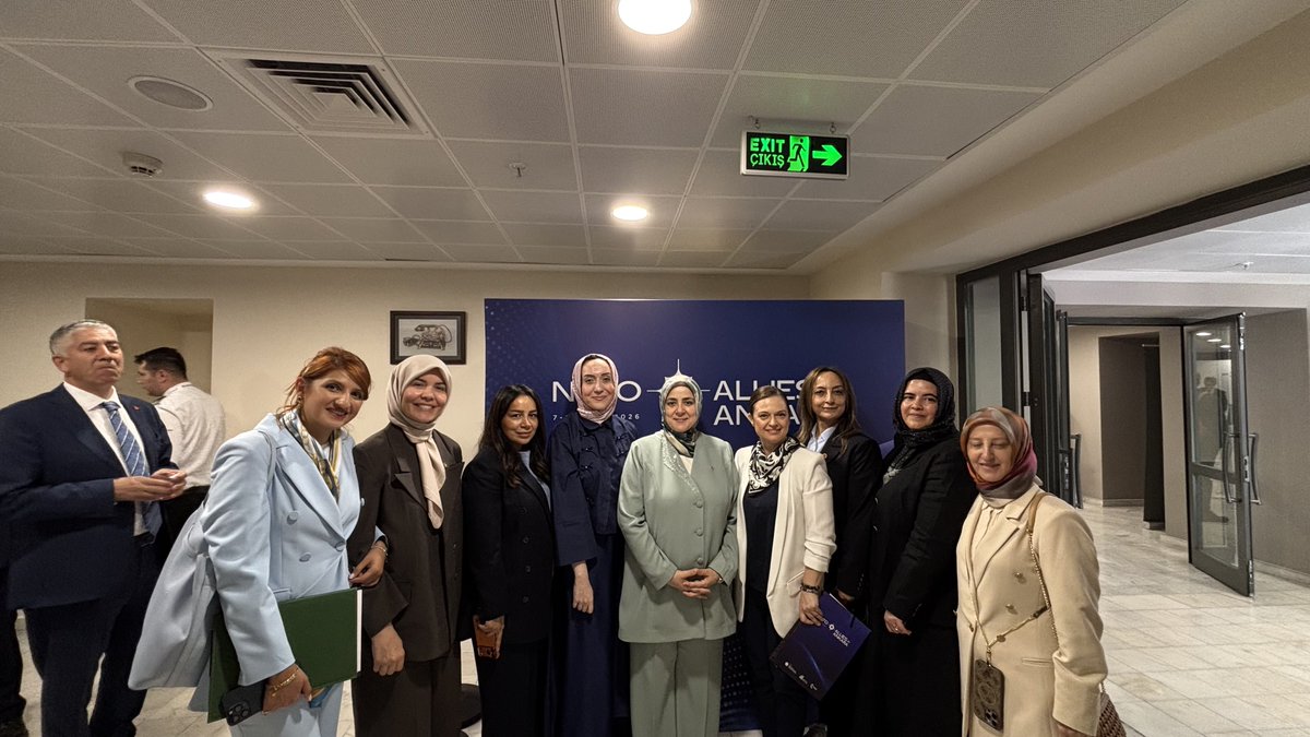 akgul_aysel's tweet photo. Genel Merkez Kadın Kolları Başkanımız Sayın @tugbaisikercan ’ın konuşmacı olarak yer aldığı “Women Leading Resilience – The Missing Piece for Peace” programına katılım sağladık.

Kadınların liderliği, dayanıklılığı ve küresel barışın inşasındaki rolünün ele alındığı bu anlamlı programda, daha güçlü ve daha adil bir gelecek için ortak sorumluluğumuz bir kez daha ifade edildi.

Güçlü kadın, güçlü toplum; güçlü toplum ise kalıcı barışın en sağlam teminatıdır. Türkiye Yüzyılı’nı kadınlarımızın emeği, vizyonu ve liderliğiyle hep birlikte inşa etmeye devam edeceğiz. 🇹🇷