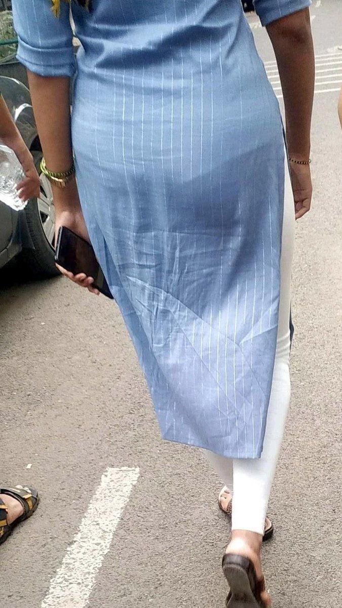 Cuck_Chn's tweet photo. Benefit of tight dress 🥵

Jatty line semaya theriyum leggings la uffff pathale semaya elumbum ,😍🤤

Yarellam ipdi pathurkeenga 🤤 https://t.co/4EvTxNfSJ4