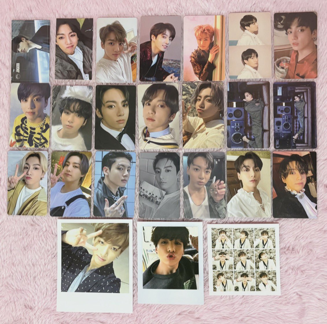 kooyver's tweet photo. 𐙚 ₊ ˚ feedback mais que positivo para o @foxinyrets que me permitiu organizar ceg desse set do jk! os cards vieram super bem embalados e ele mandou muitos brindes!!! muito obrigada oli! 🥹💗ઇ https://t.co/14E0L68F6N