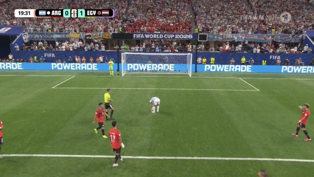 football_li5's tweet photo. 🚨🚨🚨🚨🚨#عاجل / تاريخي وللتاريخ!!!!

منتخب الأرجنتين هو أكثر منتخب حصل على ضربات جزاء في كأس العالم عبر التاريخ بواقع (19) ضربة جزاء! https://t.co/ORr3uaAi7W