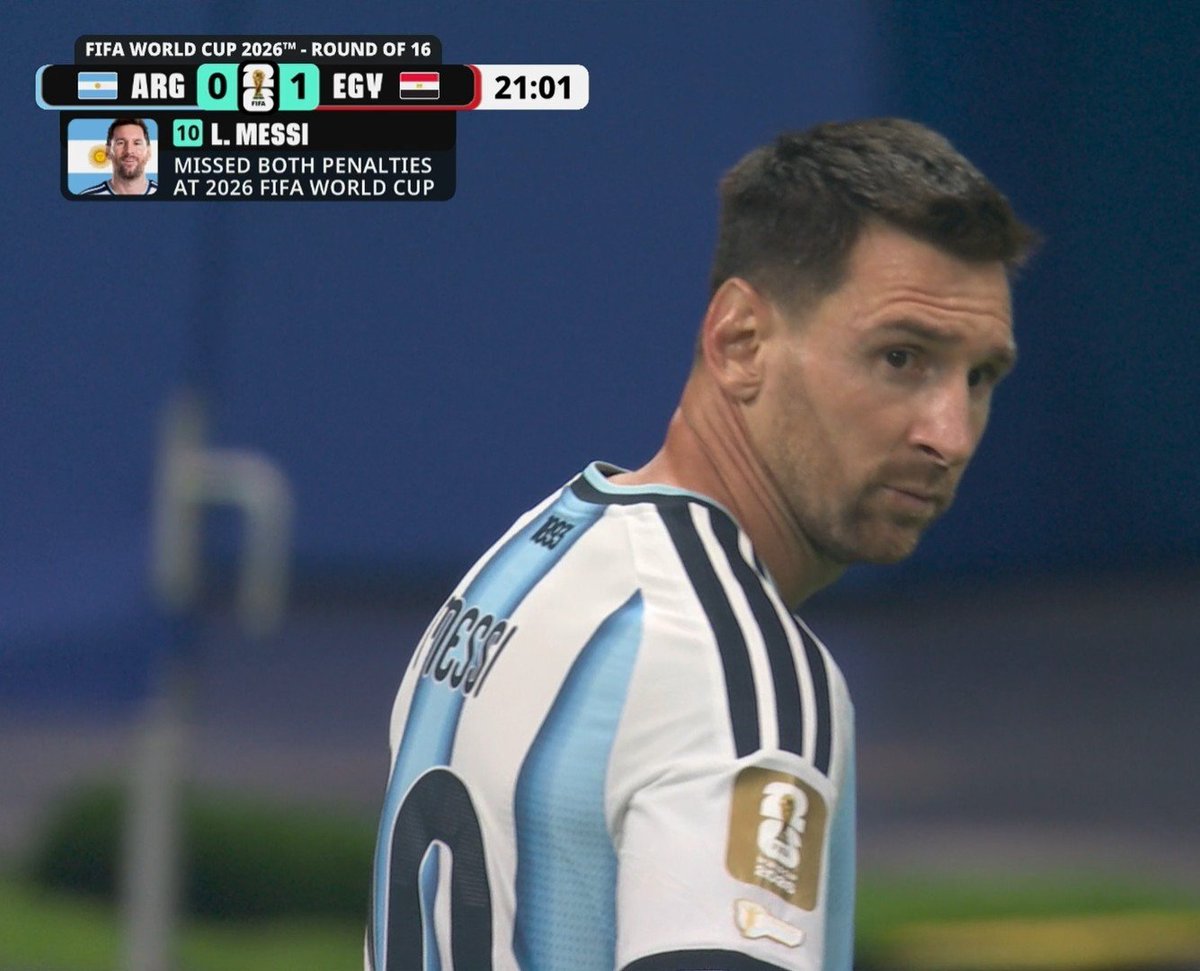 internetumpire's tweet photo. Did he decide to go all the way without scoring a penalty or something? https://t.co/YvJag8c6co