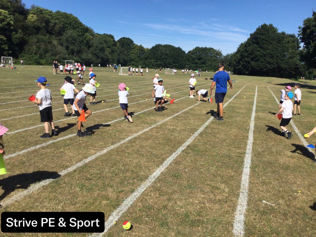 LMace354645's tweet photo. @SwingatePrimary Lions had a brilliant first day of Healthy Living Week. @strive_sport, @MedwayRFC, Reagan Performing Arts. 🦁 https://t.co/Yi6dj9iZuz
