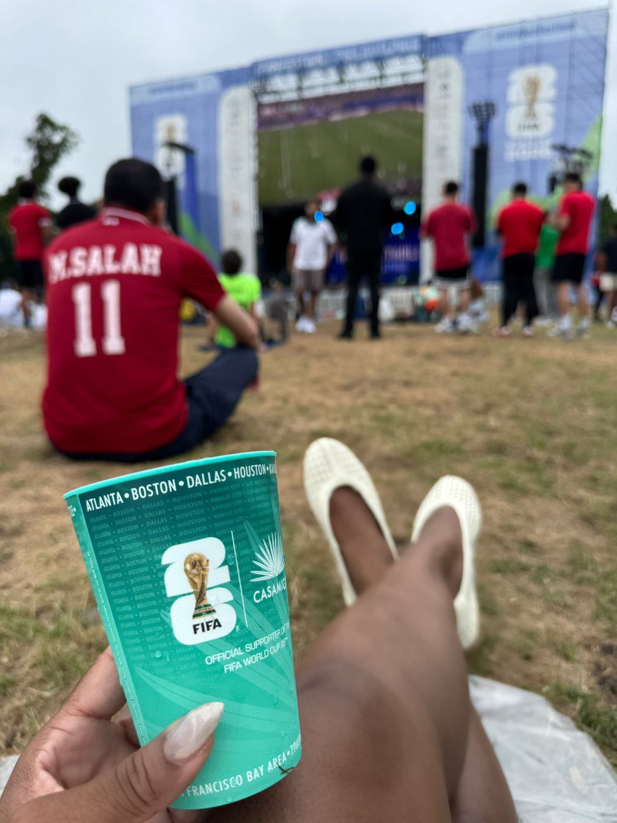 Mahogany_Mama's tweet photo. I’m a football fan because of @wesmanchild. #FIFAWorldCup https://t.co/rvFXFRHf50