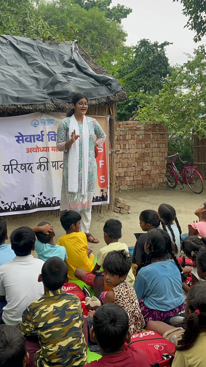 AbvpAyodhya's tweet photo. सेवार्थ विद्यार्थी अयोध्या महानगर द्वारा, (विद्यार्थी सप्ताह) के निमित्त परिषद की पाठशाला का कार्यक्रम किया गया। जिसमे प्रवासी के रूप मे महानगर सहमंत्री काजल सागर उपस्थित रही।
जिसमें प्रमुख रूप से महानगर मंत्री जयश्री रावत, सेवार्थ विद्यार्थी सयोंजक रुचि पांडेय,उपस्थिति रहें। https://t.co/fN7GjeECIs