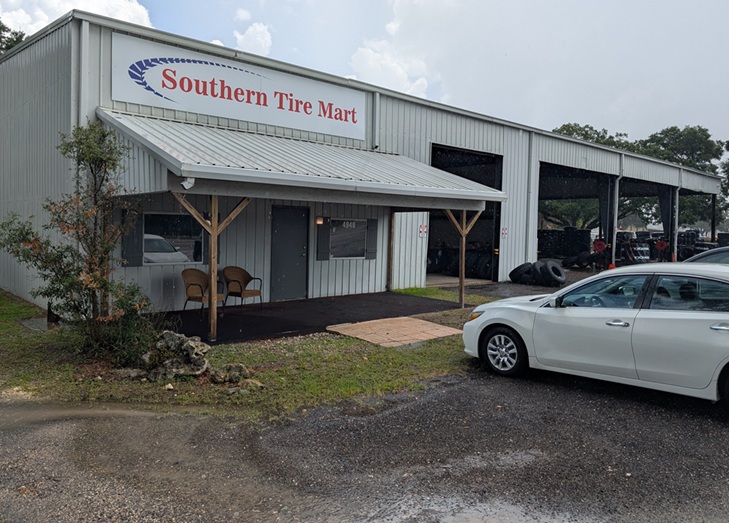 OcalaCCU's tweet photo. In July 2026 OCCU stopped in with brochures to welcome the staff of Southern Tire Mart to join Ocala Community Credit Union. https://t.co/towQ05Zr7Z https://t.co/r0vYyP5xth