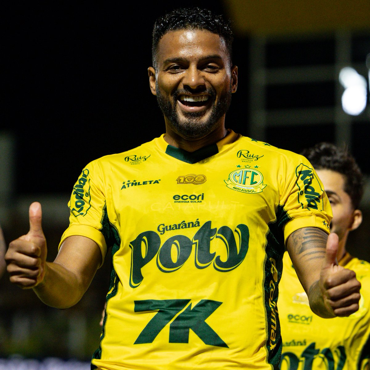 Vessoni's tweet photo. Reinaldo > Messi 

Mas vocês não estão preparados pra essa conversa... https://t.co/2cR8W7iz9U