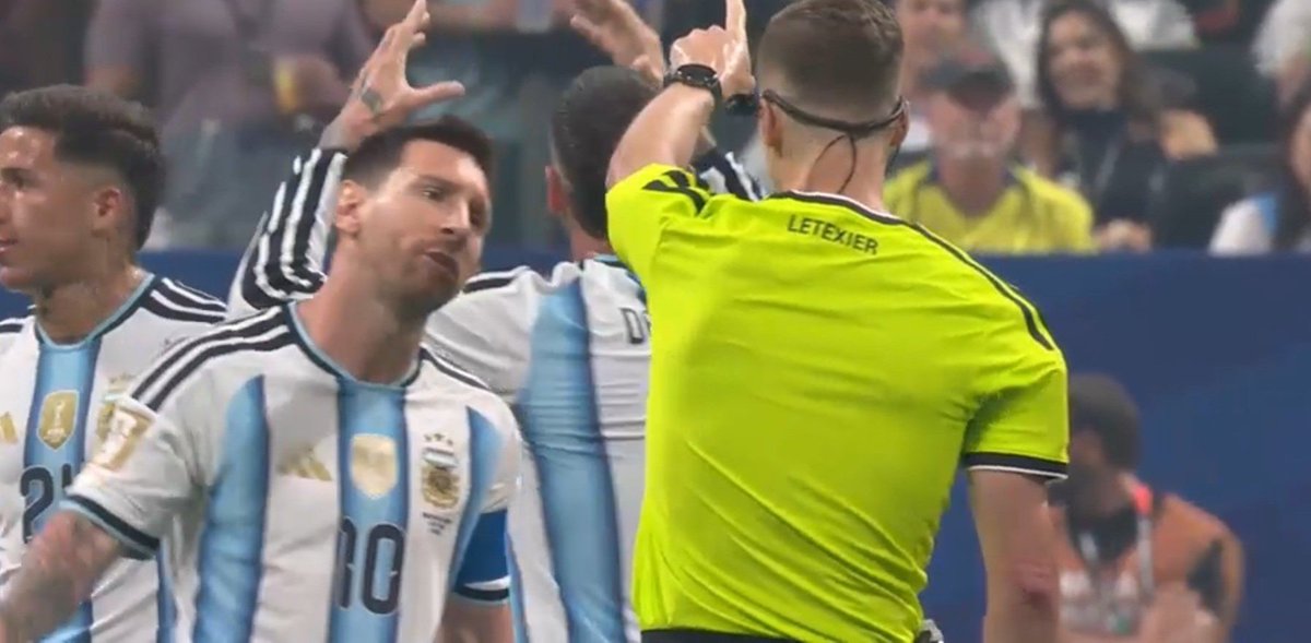 MadridPreeti's tweet photo. Messi has missed 3 of his last 6 penalties in the World Cup 

Imagine if it was Ronaldo, Media would be on the streets demanding Retirement https://t.co/TwIWdVptP7