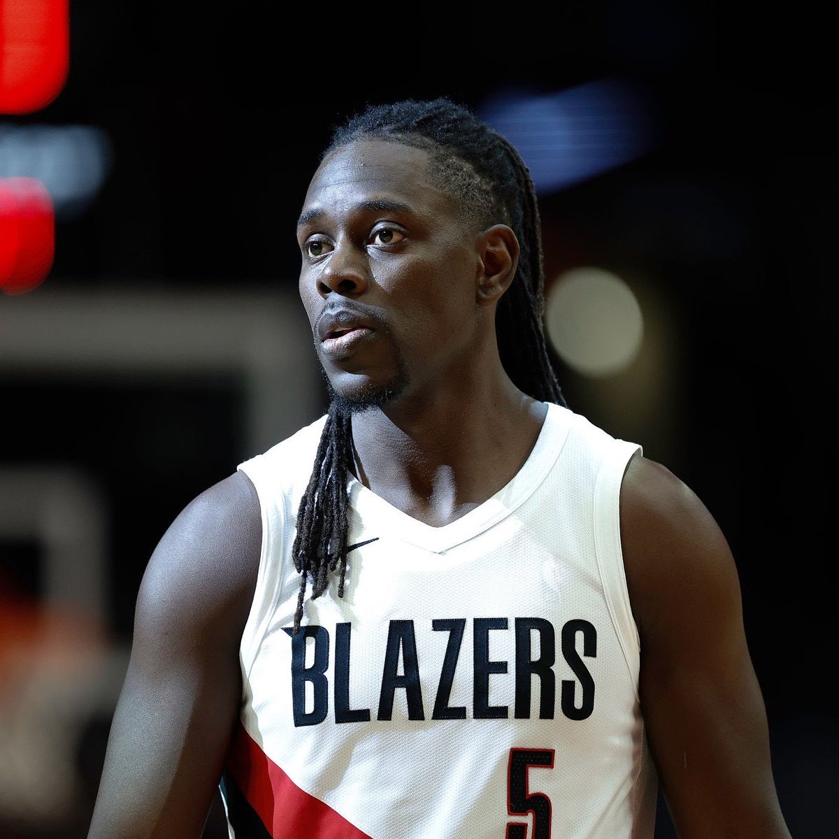 LegionHoops's tweet photo. Blazers head coach Micah Nori:

“Jrue did tell me if he was on one of our Minnesota teams the last three years — any of those teams — we would have won a championship.”

(via @BlazerFreeman) https://t.co/CtXcmXmAU5