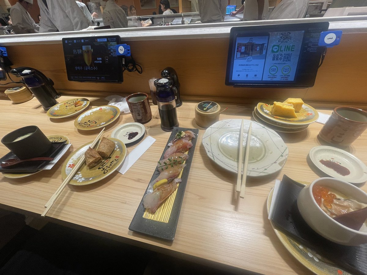 nuna223310's tweet photo. 📍 Conveyor Kaiten Sushi Ginza Onodera HONTEN 

스시로 쿠라스시보다 훨씬 퀄리티 좋은 스시인데 인당 가격이 많이 나와도 6-7만원이어서 완전 강추 서비스도 좋음 웨이팅 있기도 함 https://t.co/K6TpqY5Seg