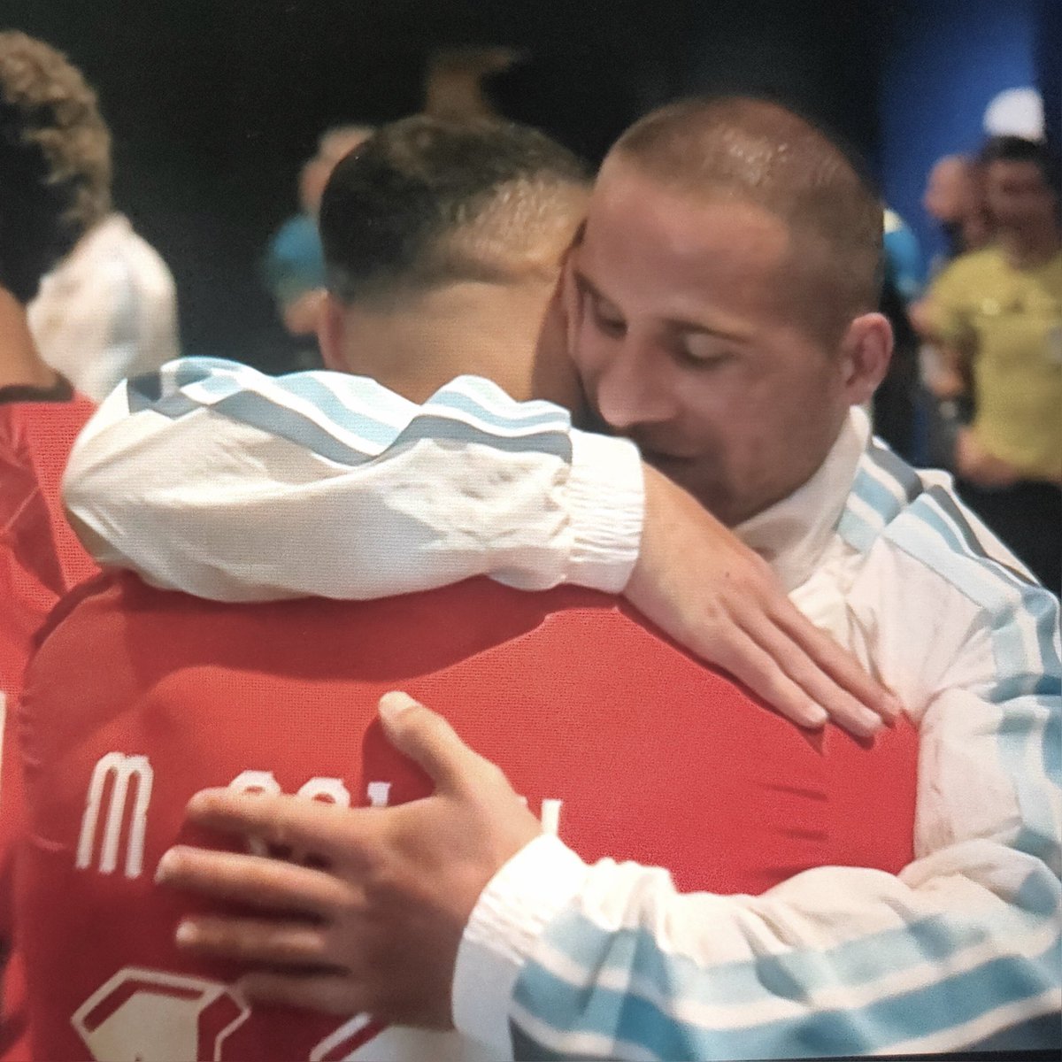 SamueILFC's tweet photo. Brothers. ❤️ https://t.co/AUndKRYjBF