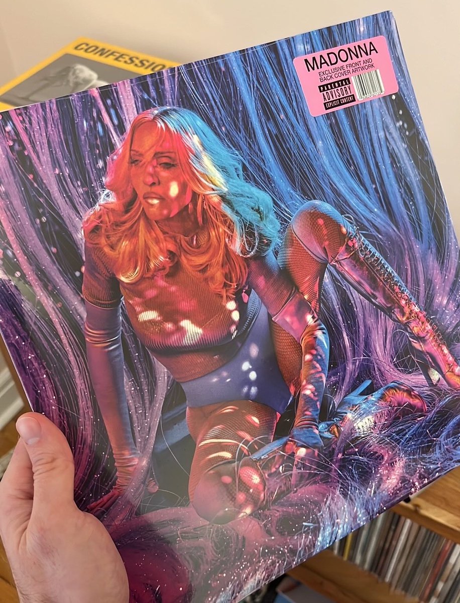 jeremyyrayy92's tweet photo. oh the bilt exclusive vinyl is taking it cause LOOK AT THIS COVER https://t.co/sFd7D7a1Rl