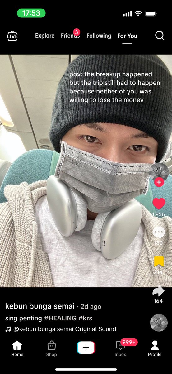 kyonamayo's tweet photo. pov: the relationship ended but the holiday was already booked n paid for :9
#honeybunny prompt au https://t.co/vRSpKOv33P
