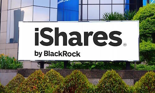 TheETFTracker's tweet photo. NEW ETF LAUNCH SOON🚨

BlackRock has launched the iShares Nasdaq-100 ETF $IQQ

Set to launch July 9

The fund tracks the Nasdaq-100 Index, providing exposure to innovative companies across technology, healthcare, consumer discretionary, and communications services.

The index now includes SpaceX $SPCX following its historic $85.7B IPO last month.