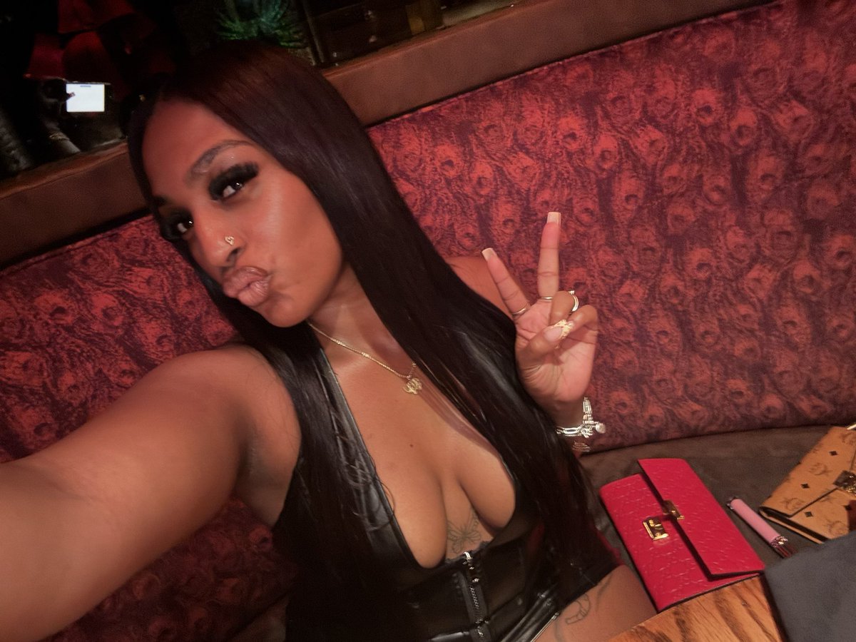 Aaliyaahkaay's tweet photo. https://t.co/Ih6fHdMw5F