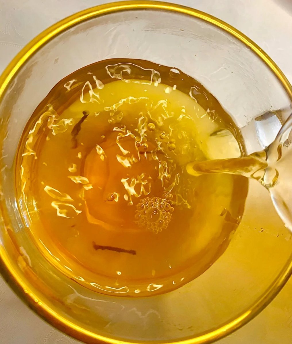 Antche1's tweet photo. Just discovered the best 5-minute lemon honey tea on a rainy Monday—warm, tangy, and exactly what my soul needed. https://t.co/X9TgcFtkLb