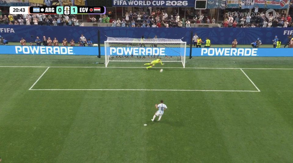Furious_red_'s tweet photo. Messi knows he's a poor penalty taker but he chose to take it yet again, denying Lautaro Martinez a chance to score another world cup goal, the most selfish player I've ever seen! https://t.co/CLErJ0fSPp